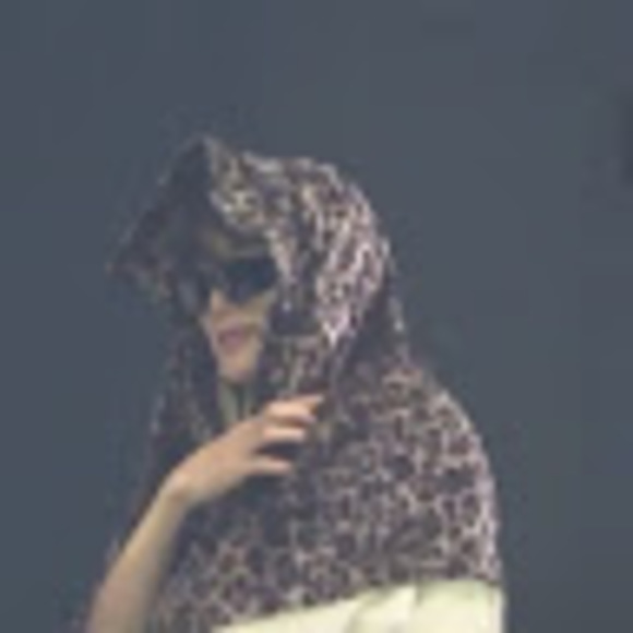 Meet your Posher, Sophia_ - Picture 1 of 1